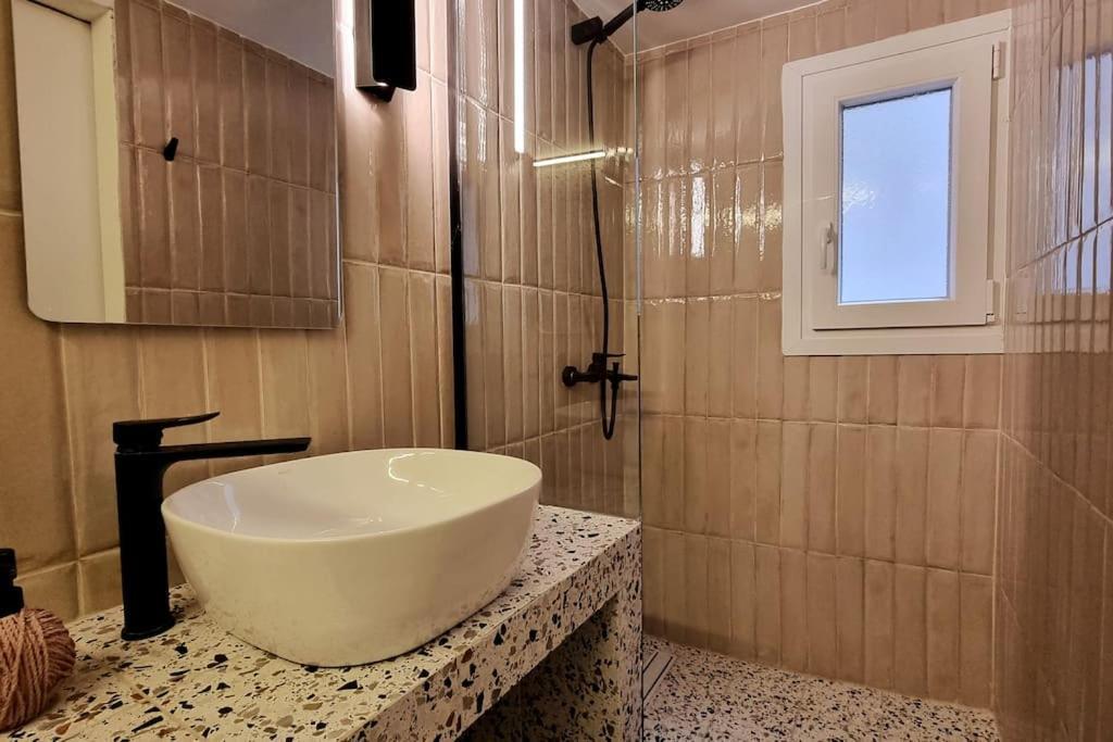 Διαμέρισμα μπροστά στη πλατεία ναυαρίνου/τσιμισκη Θεσσαλονίκη